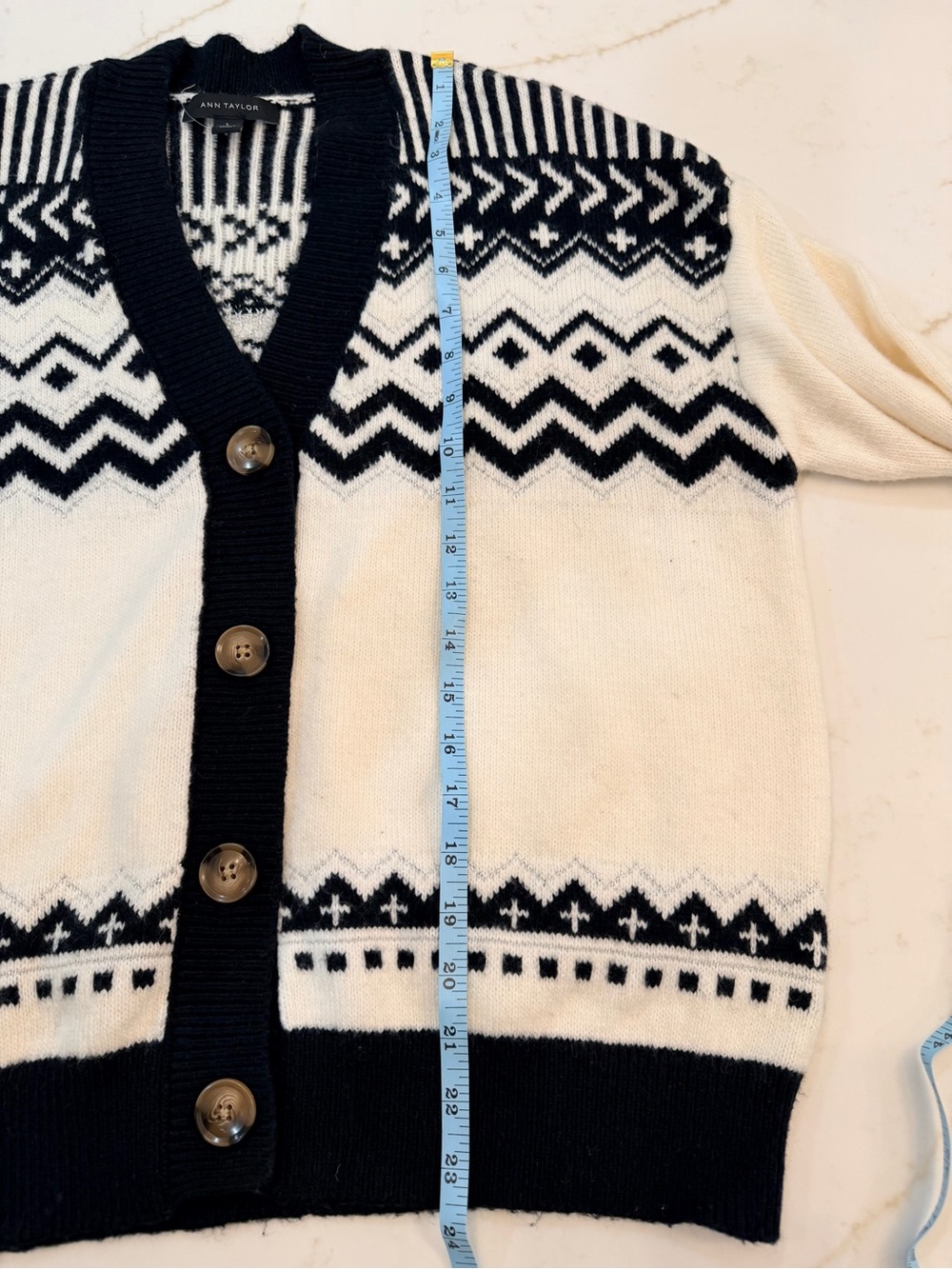 Ann Taylor Black & White Women’s Fair Isle Button-Front Sweater (Size L) - Picture 8 of 9